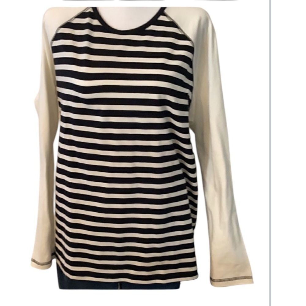 NWOT Liz Claiborne size large long sleeve black and white strip T-shirt